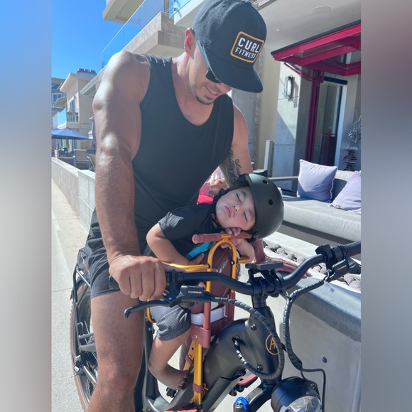 SHARING YOURS & MINE ❤️ - Picture 7 of 10